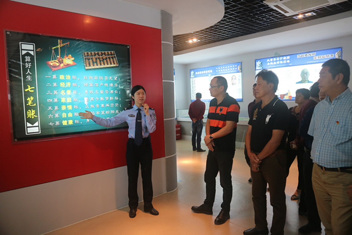 涵江：“零距离”开展警示教育